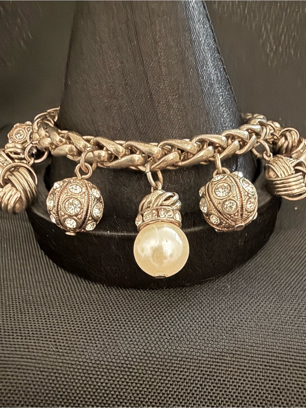 Chunky Silver Tone Charm Bracelet Faux Pearl Rhinestone Knot Toggle Statement 8"